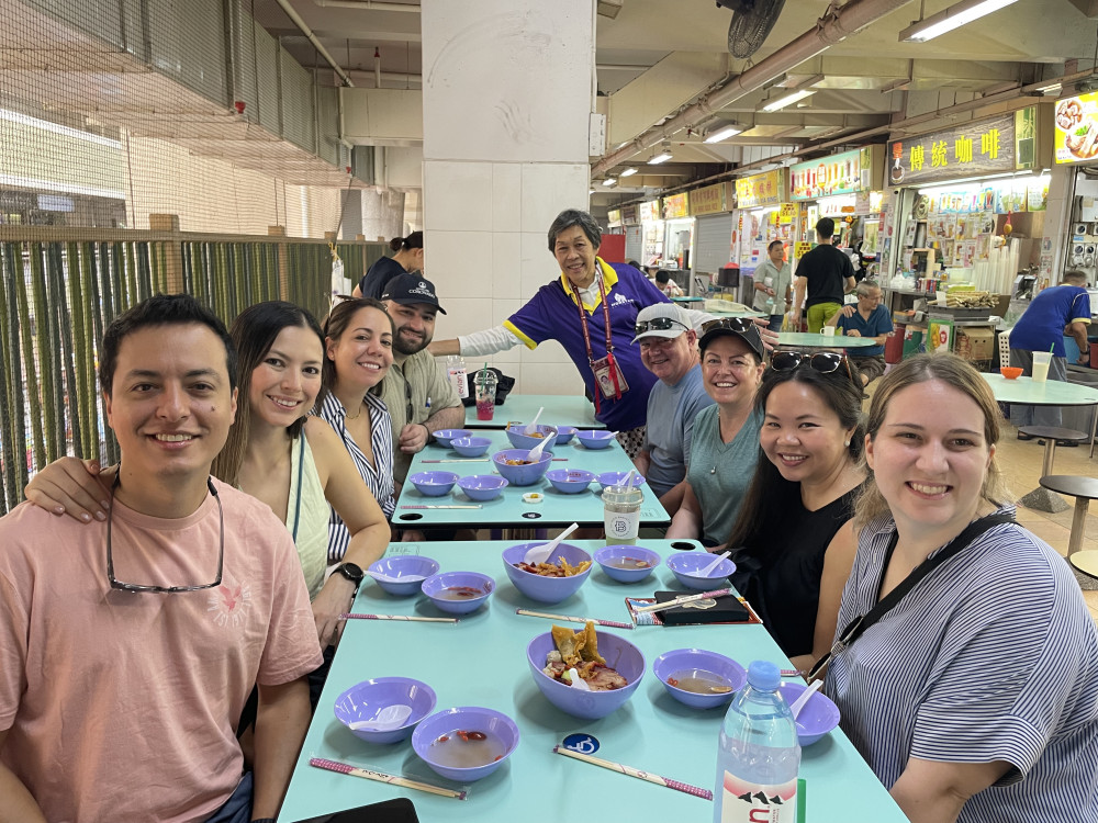 Small Group Michelin and Local Hawker Food Tour