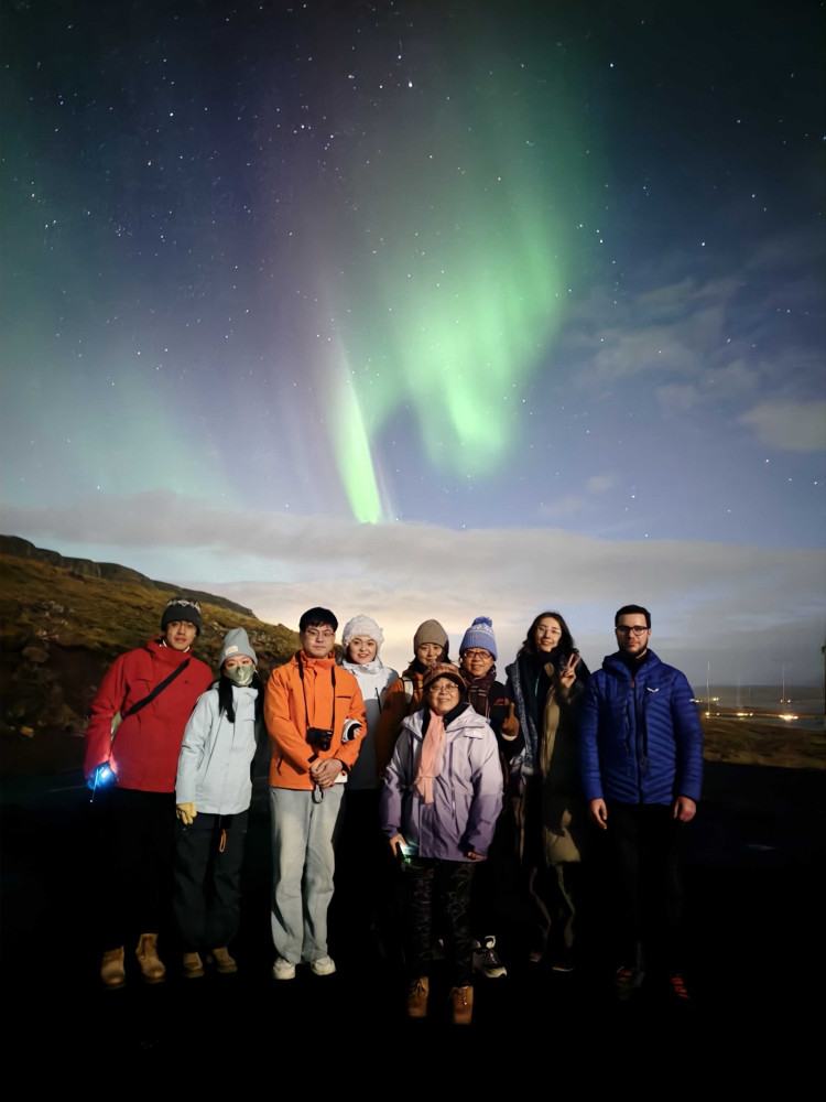 Northern Lights Hunt - Go Further by 4x4 Sprinter