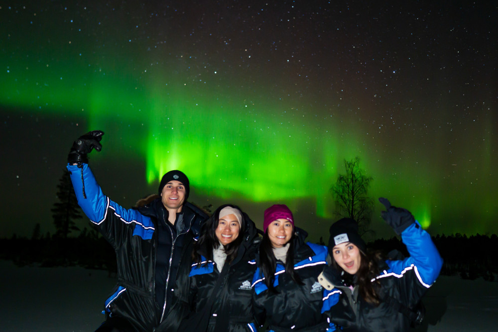 Unlimited Northern Lights Tour with Photographer – Small Group