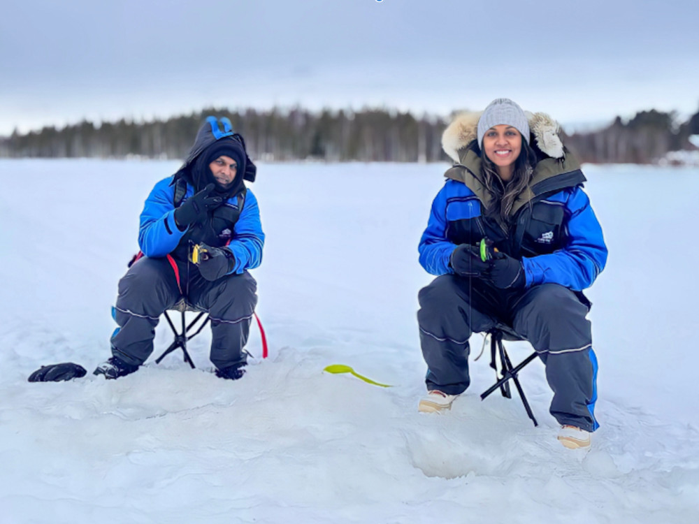 Rovaniemi: Ice Fishing Tour on Private Lakefront & BBQ - Small Group