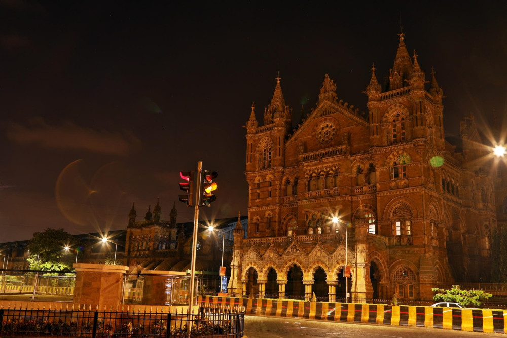 11 Day Sacred Splendors Tour: Caves & Temples Discovery from Mumbai