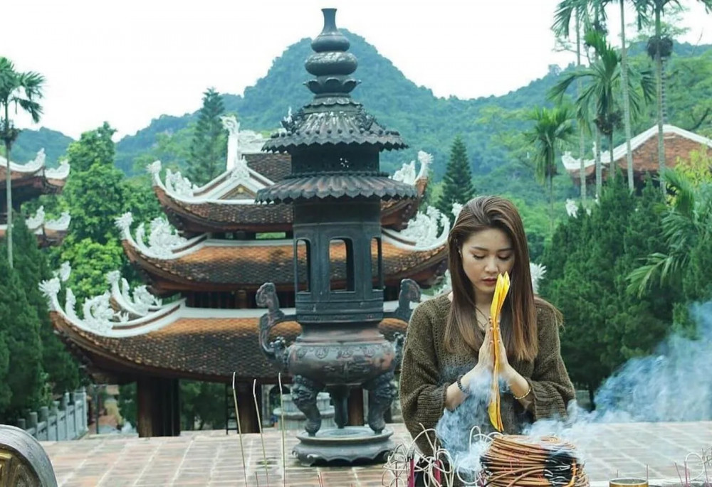 Hanoi Unveiling the Mysteries Of The Perfume Pagoda Tour