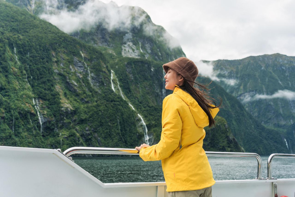 Milford Sound Day Tour with Cruise from Queenstown