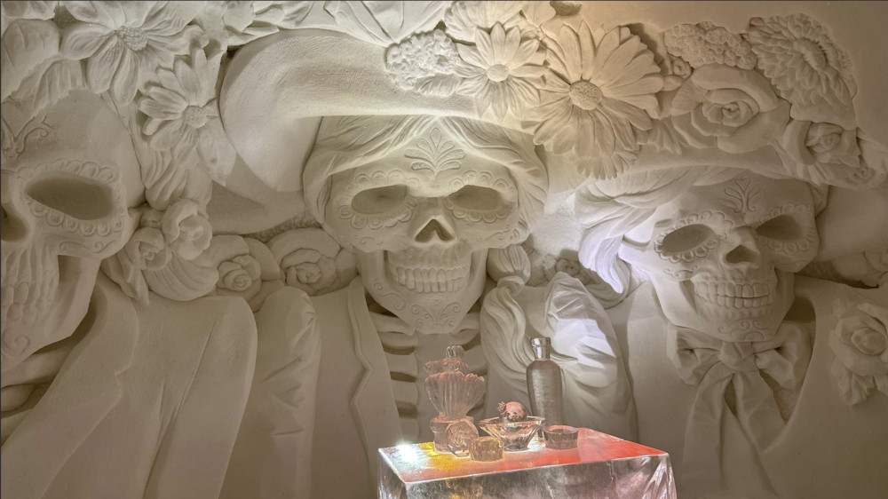 Arctic Snow Village Experience with Ice Sculptures and Lunch