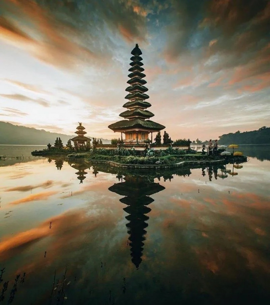 West of Bali: Bedugul, Jatiluwih Rice Terrace & Tanah Lot Temple