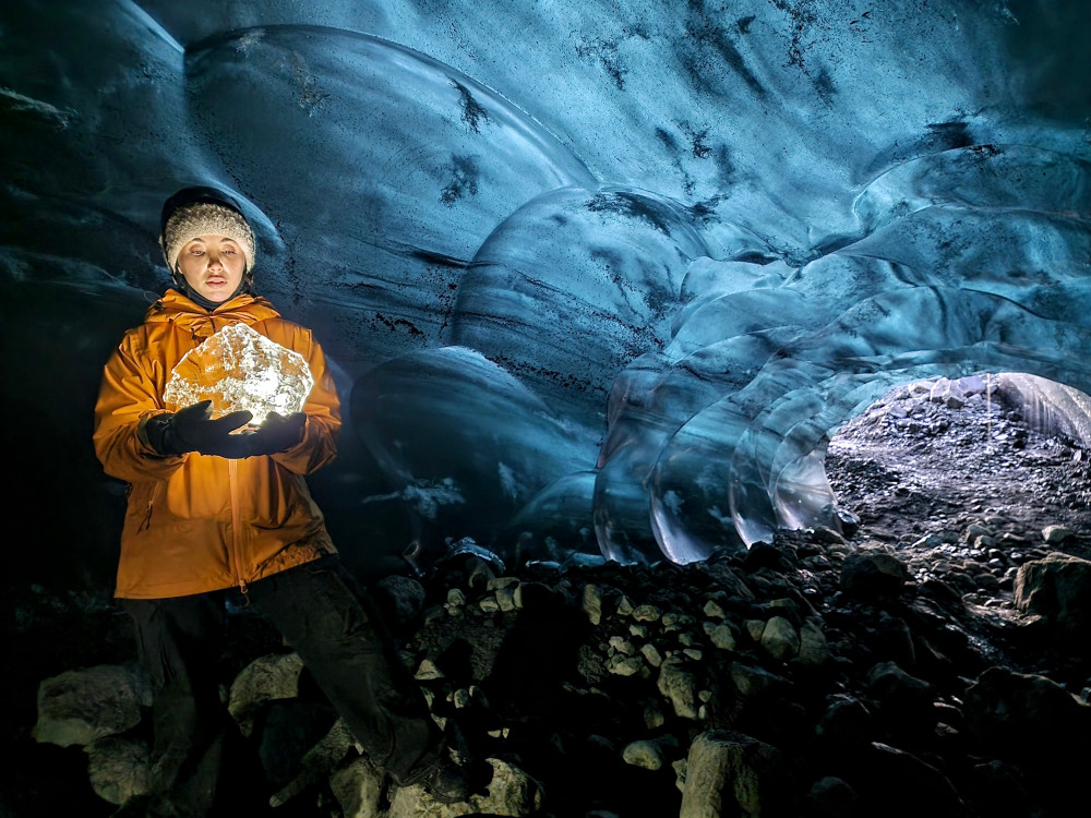 Small-Group Ice Cave Tour in Vatnajökull by Super Jeep from Jökulsárlón