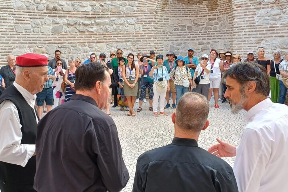 Group or Private Walking History Tour of Split with Daniela