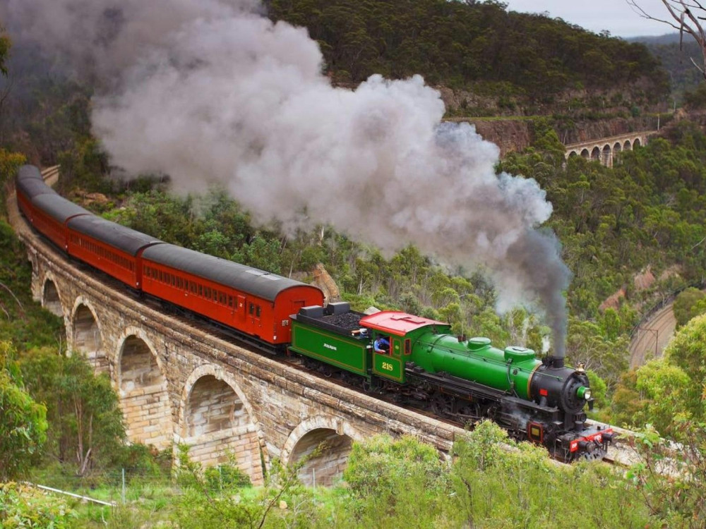 Blue Mountains & Zig Zag Railway Day Tour with Lunch (Mandarin)