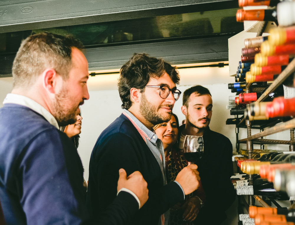 Jewish Quarter Walking Tour with Tasty Tapas & Drinks