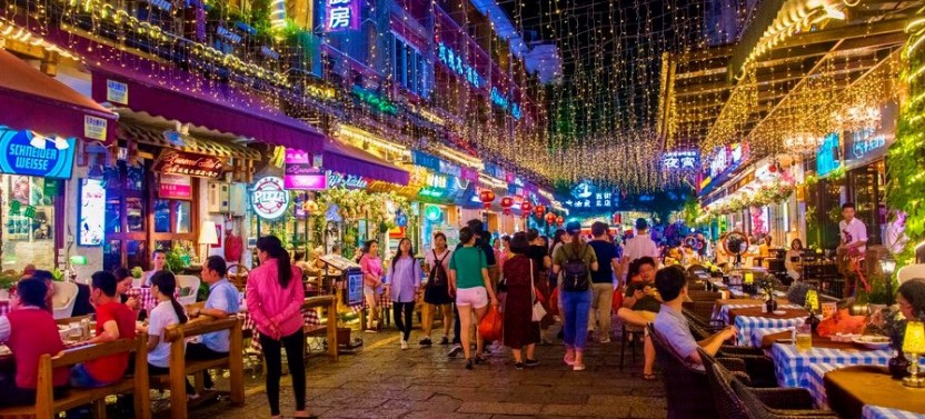 Guilin Private Highlight Day Tour: Li River Cruise and Yangshuo West Street