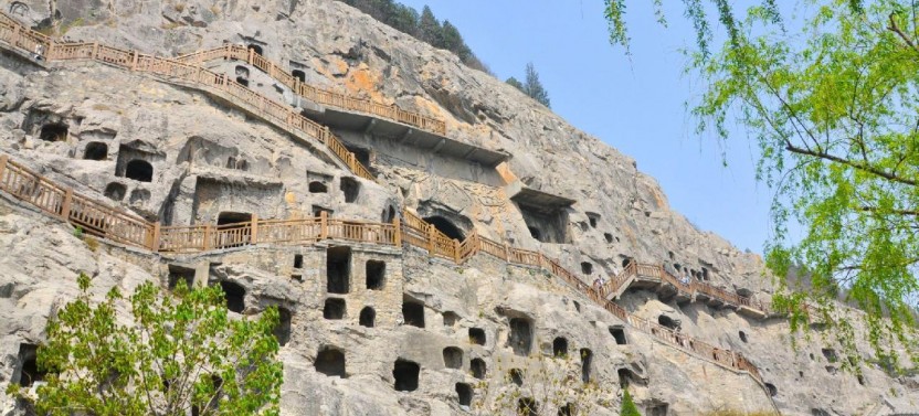 Private Luoyang Day Tour: Shaolin Temple & Longmen Grottoes