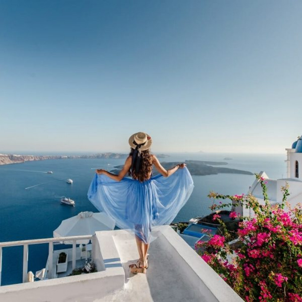 Santorini’s Hidden Gems and Wine Delights