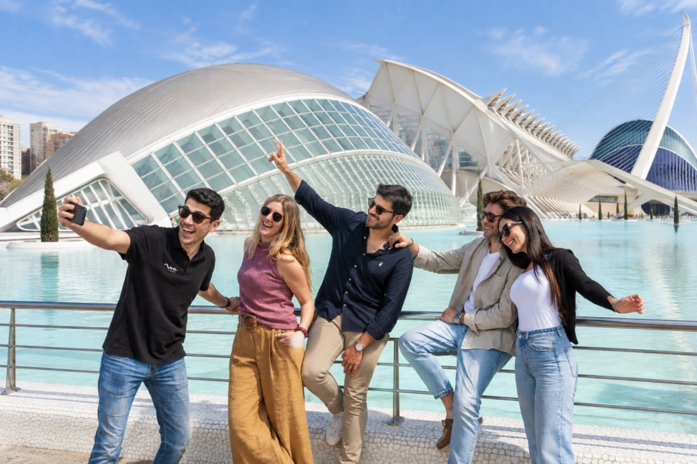 Valencia: Old Town, Albufera Boat Ride & City of Arts and Sciences