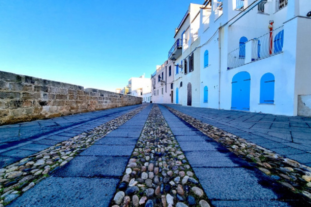 Tour of the Old City and the Nuraghe