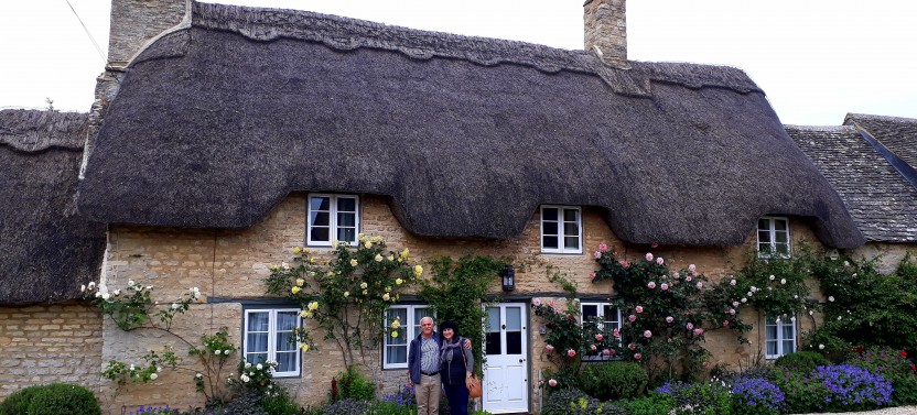 Cotswolds Villages Full Day Small Group Tour from Oxford