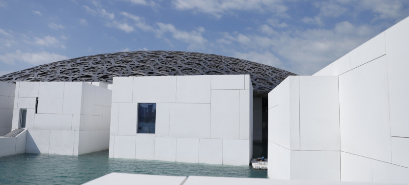 Grand Mosque and Louvre Abu Dhabi Tour from Dubai