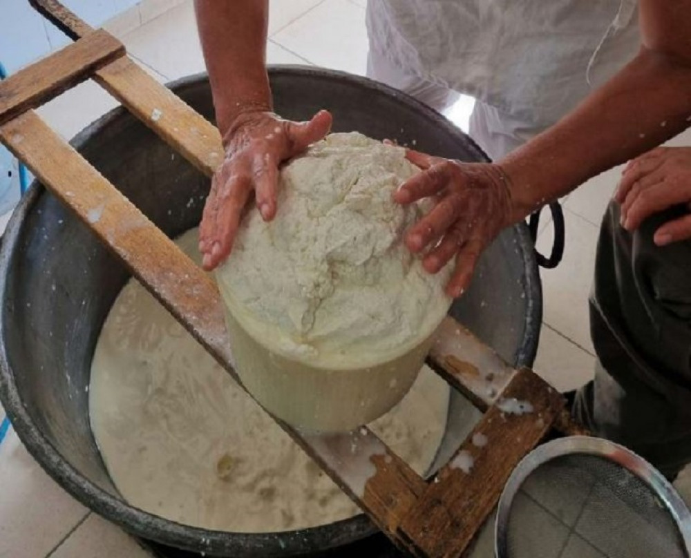 1 Day Tour in Barbagia with Cheese Making and Lunch