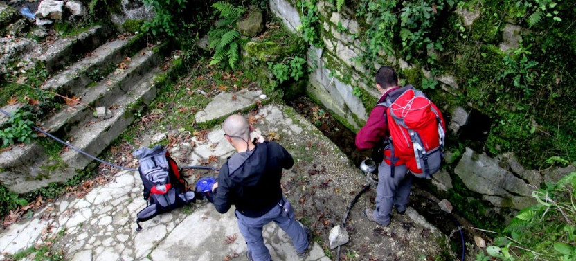8 Day Guided Hidden Valley Trek with Transfers and Accommodation