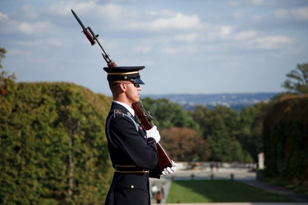 Arlington Cemetery + DC Highlights Driving Tour by Bus