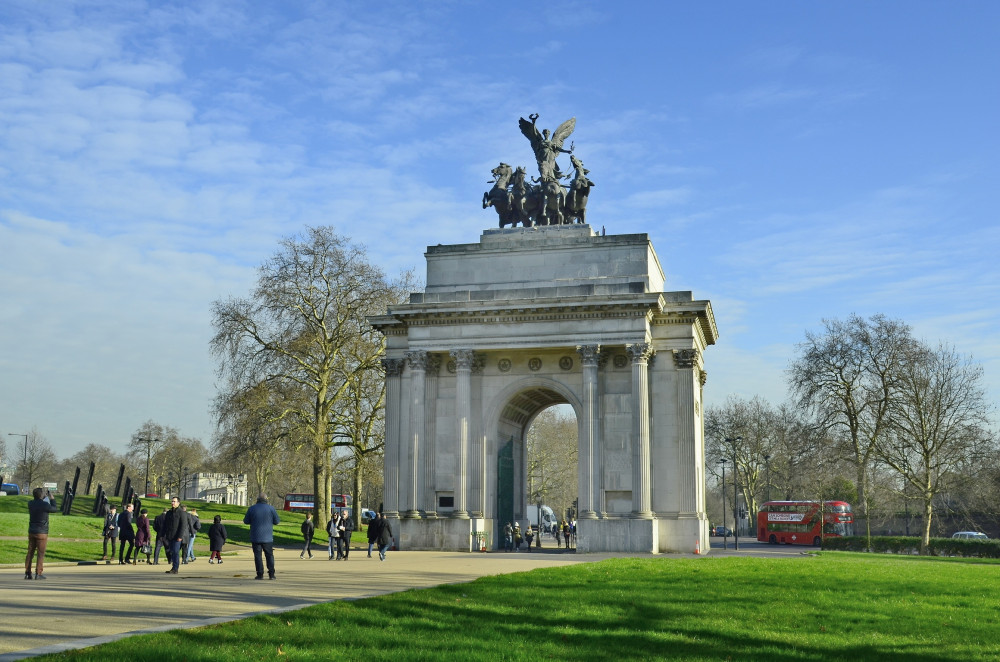 Royal Tour w/ Buckingham Palace Entry - Guided Tour - Private