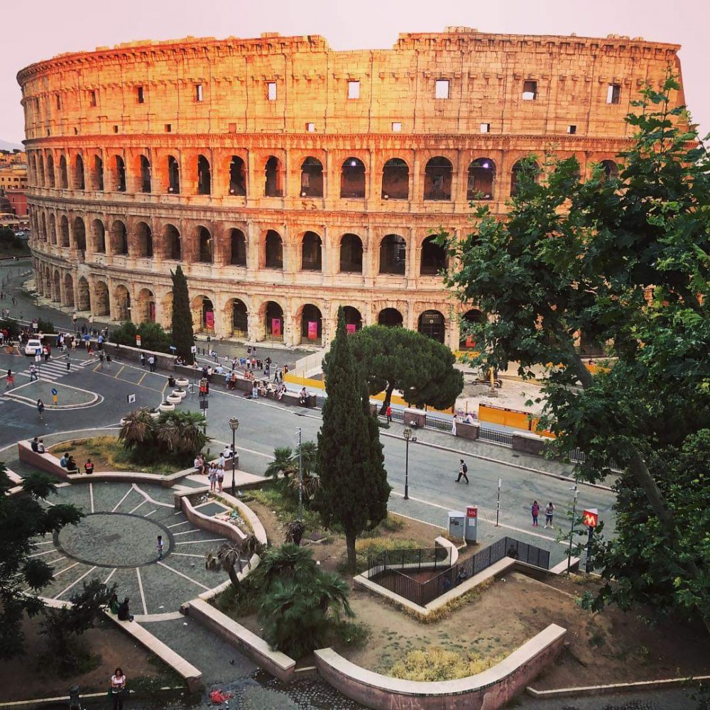 Heart of Rome & The Colosseum Gladiator's Gate - Rome  Project Expedition