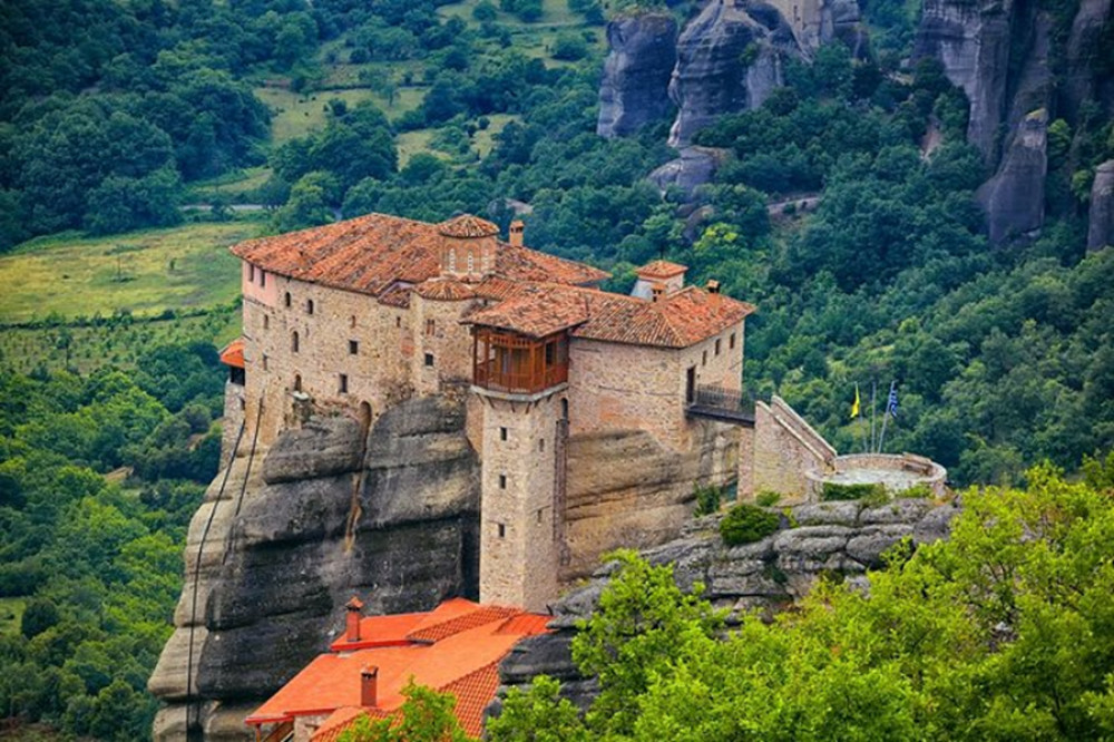 2 Days Private Delphi – Meteora