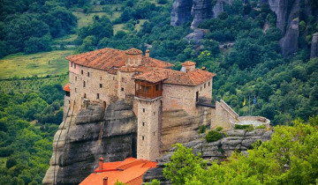 A picture of 2 Days Private Delphi – Meteora