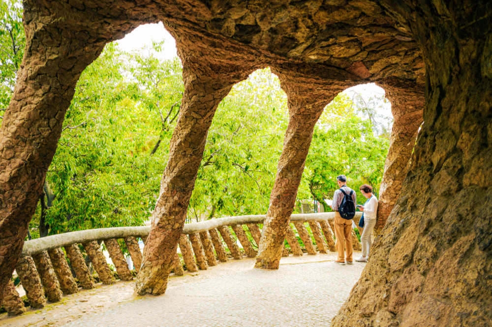 Barcelona: Gaudí's Park Güell Fast-Track Guided Tour In Italian