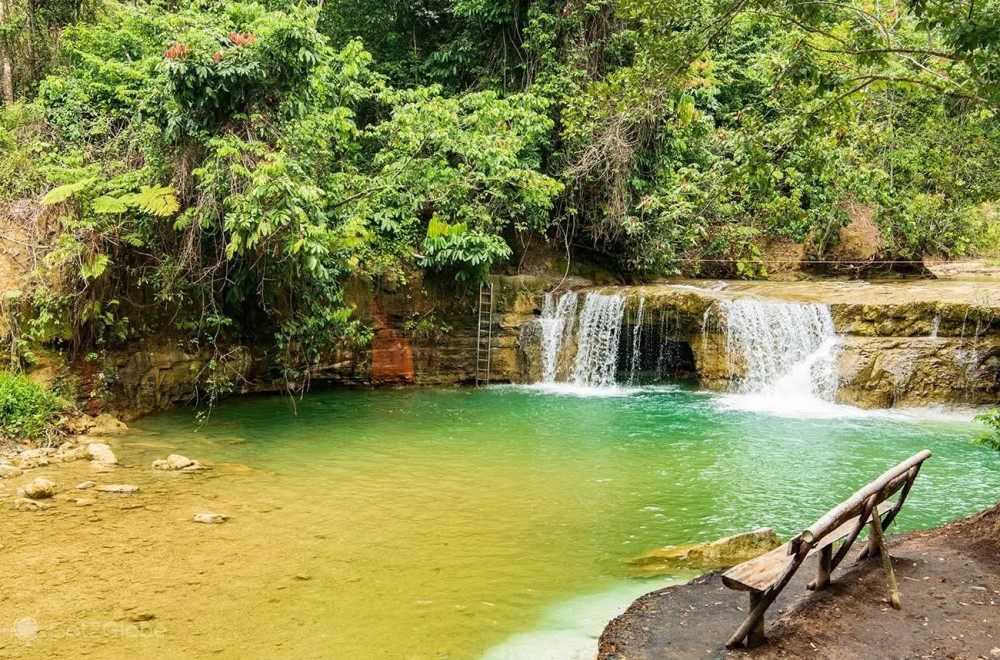 Los Haitises Park + Montaña Redonda + Yanigua Waterfall Tour (Czech Guide)