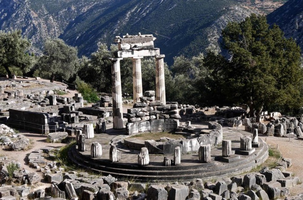 Private Tour of Delphi & Thermopylae From Athens