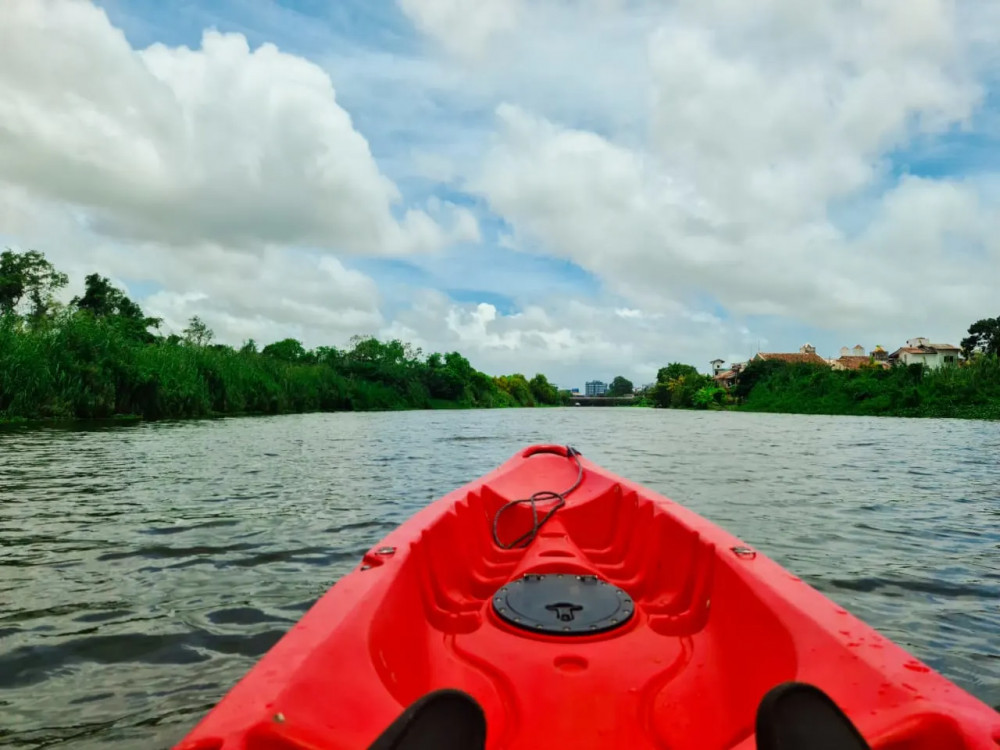 Experience Kayaking, Rifle Shooting, and Ziplining in Colombo