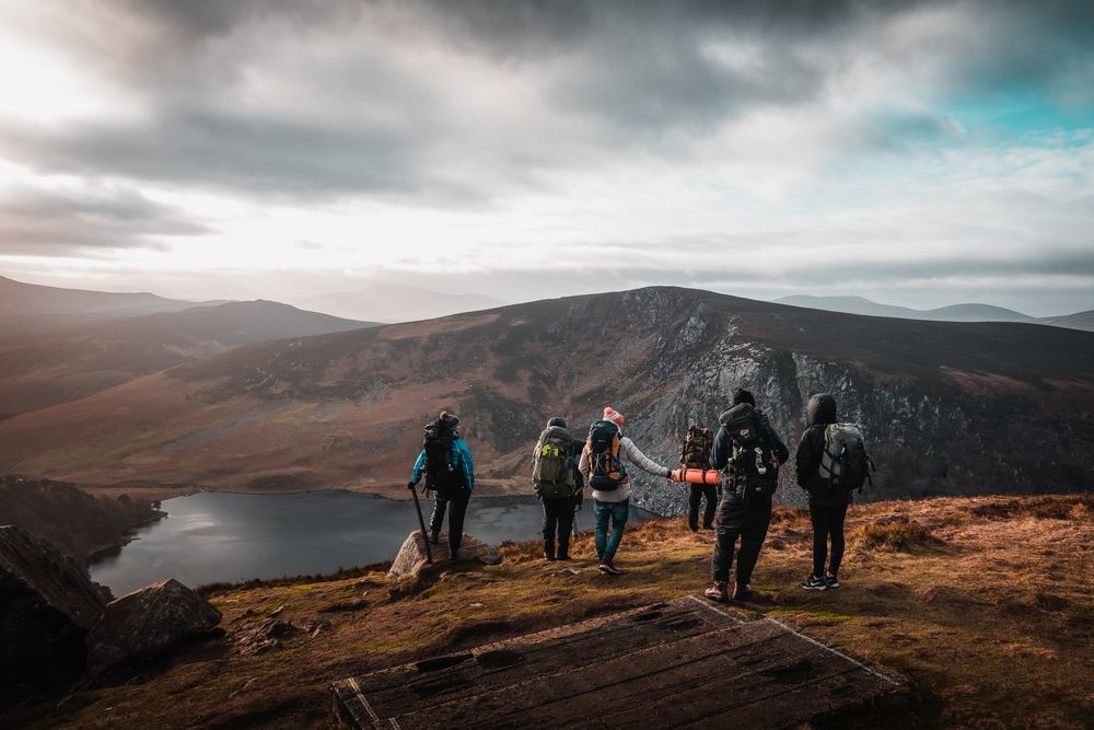 Are you seeing Ireland points of interest solo or with a group?