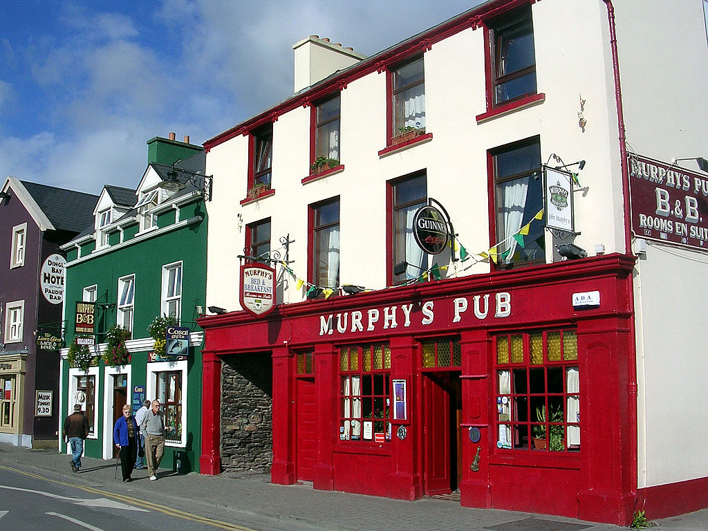 Exploring pubs is one of the best things to do in Dingle Ireland