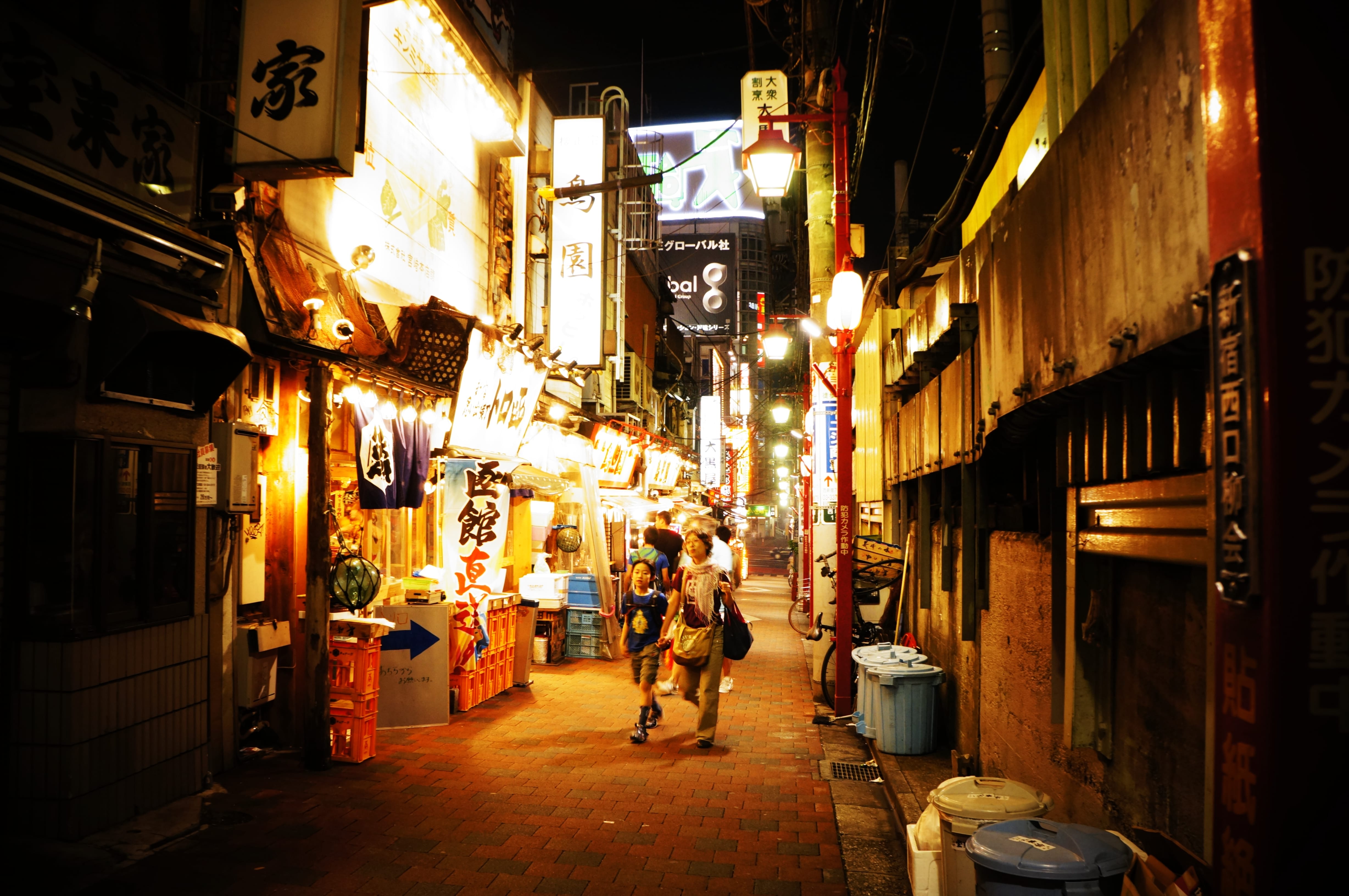 What to do in Tokyo in 3 Days? Get drinks in Golden Gai