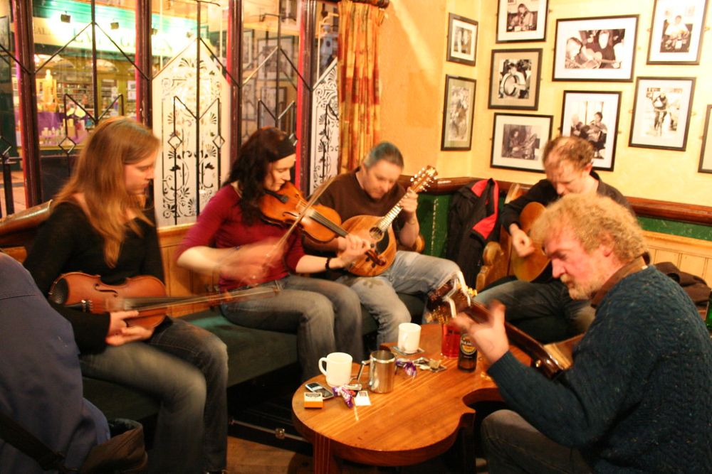 Listening to a trad session is one of the best things to do in Dublin Ireland