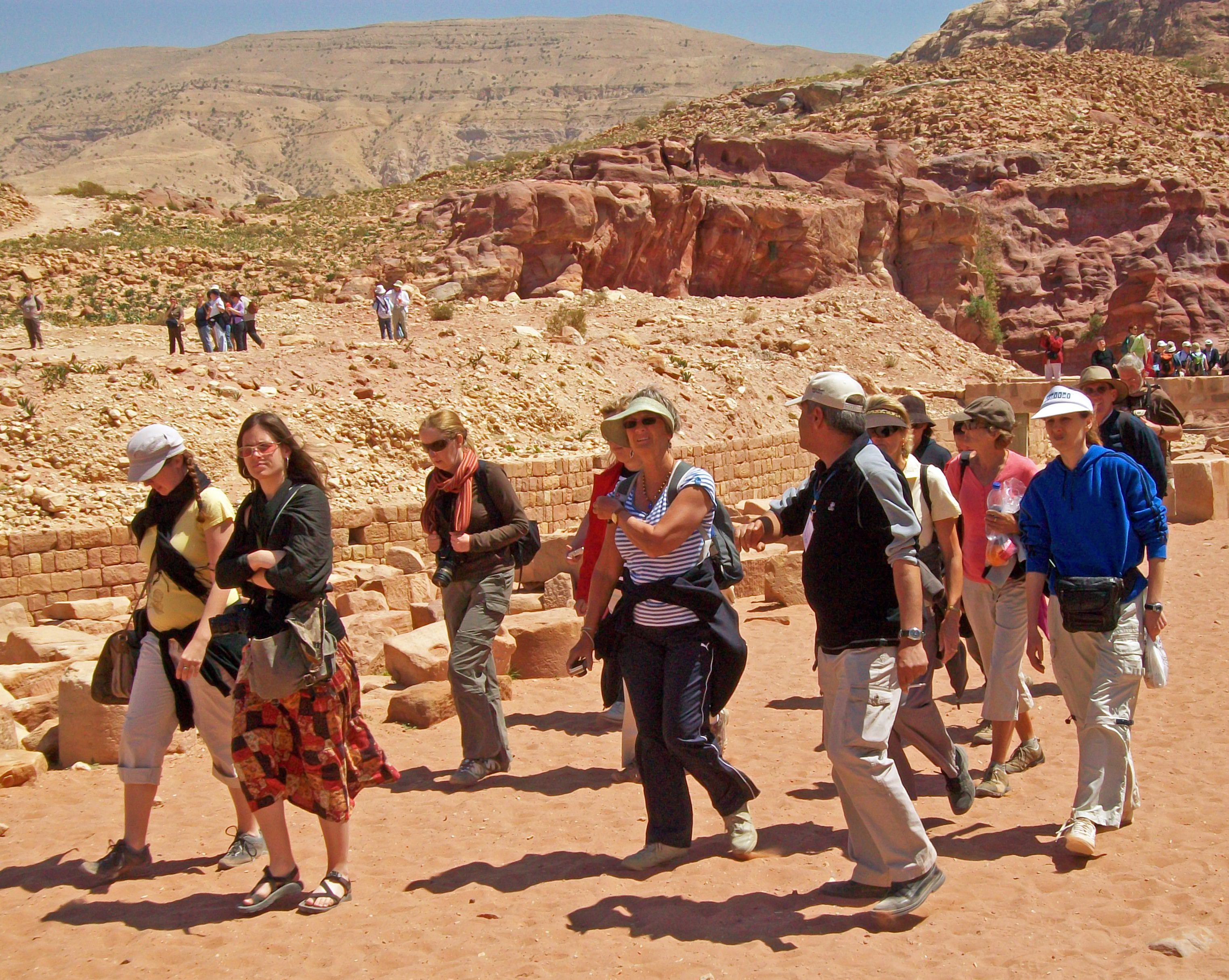 Visiting Mexico City as part of a tour group is one option