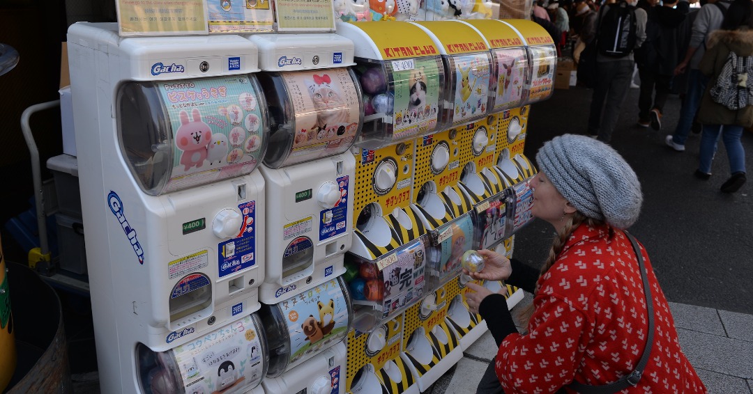 Vending machine toys What to Buy in Japan